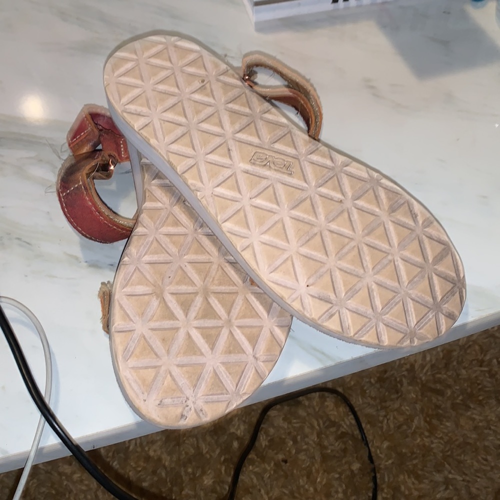 Shoes - Picture 3 of 4